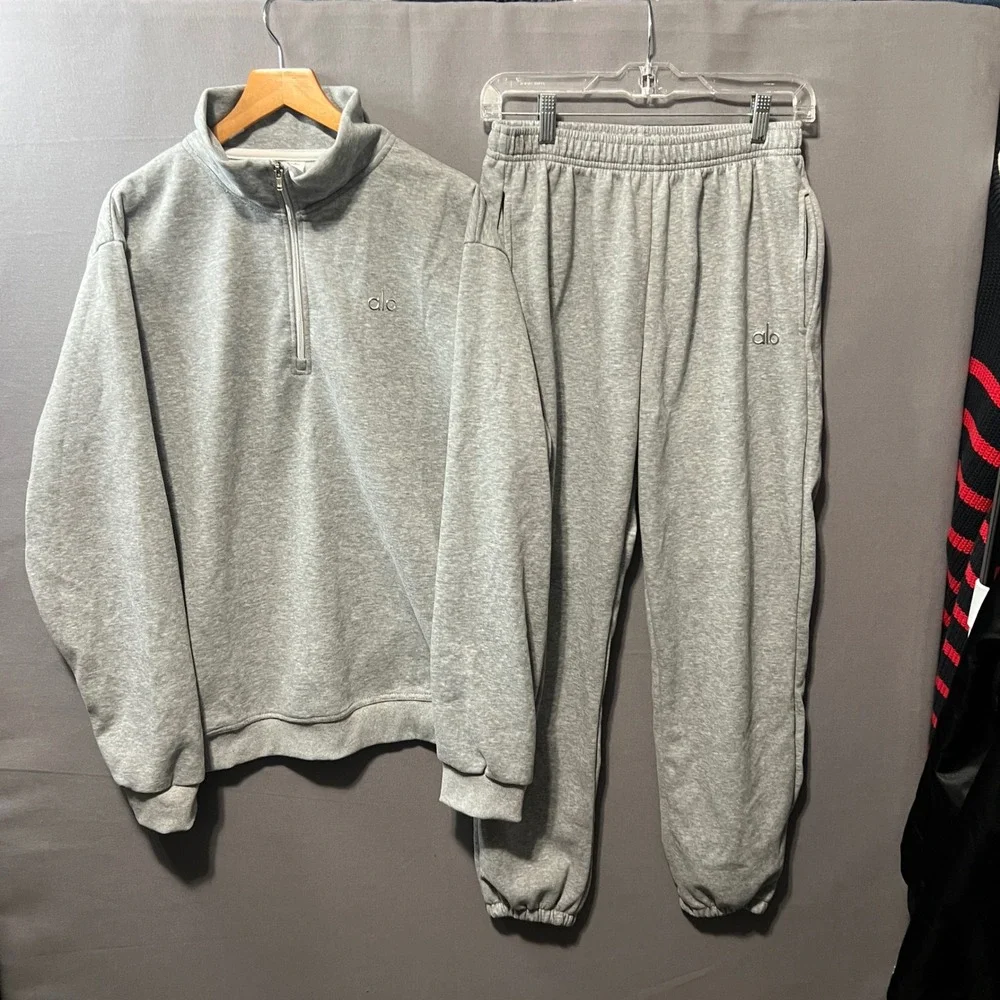 Alo Yoga Mens Heather Gray Quarter Zip Jacket and Jogger Pants Set Size Large